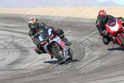 media/Dec-01-2025-Moto Forza (Mon) [[2daa91e15f]]/2-Intermediate Group/Session 2 (Turns 9 and 10)/